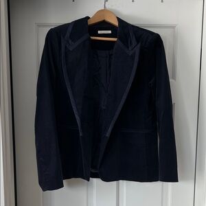 Elegant Midnight Blue Velvet Blazer